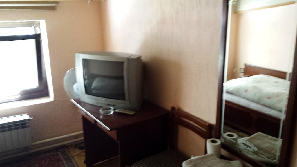 Guest House Gaja Novi Sad Værelse billede